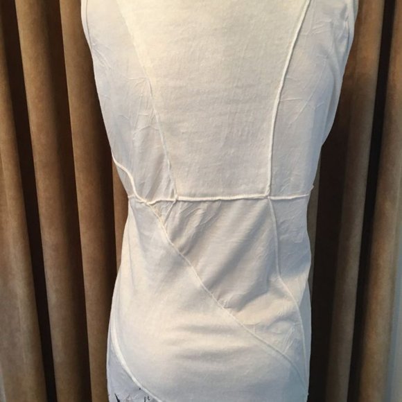 Akela Key Dress - Picture 5 of 9